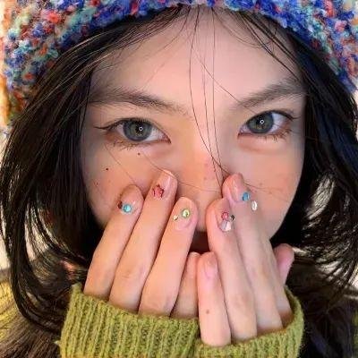 吞噬太阳的女子